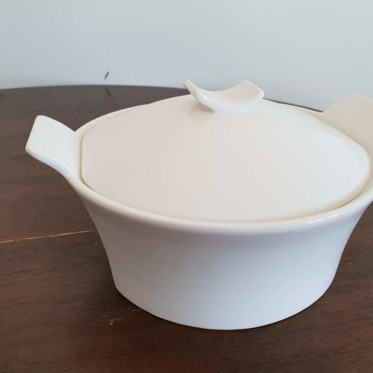 Assorted Kitchenware